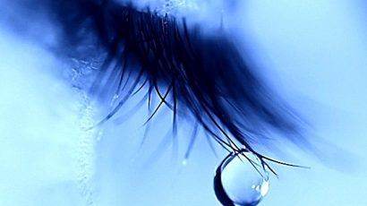 KNS – Bạn cũng phải khóc trước khi bạn lau khô nước mắt