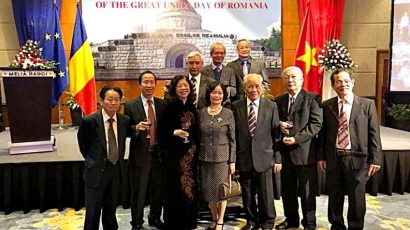 BV – Lễ kỷ niệm 99 năm Quốc khánh Rumani