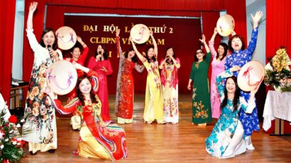 BV – Mừng Đại hội CLB Phụ nữ Việt nam tại Romania lần thứ 2