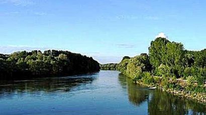 BV – Chuyện tình không biên giới và bài thơ tình hay nhất thế kỷ XX