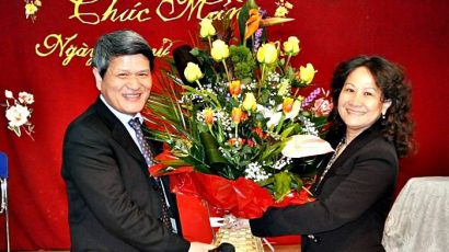 Chào mừng ngày Quốc tế phụ nữ 8/3 năm 2012