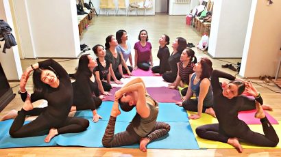 Sinh hoạt thường kỳ của nhóm “Khỏe & Đẹp”