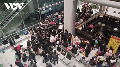 TTSK  – ĐSQ Việt Nam tại Romania chuẩn bị chuyến bay thứ 2 đưa công dân từ Ukraine về nước