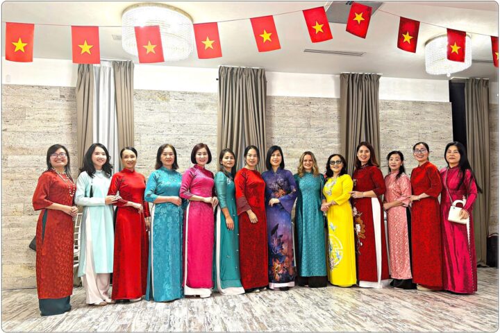 122-2025.9.10-DSQ-ChieuDaiKhachNhanKyNiem80namQK.2.9-19