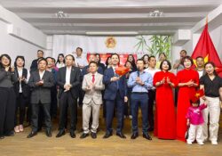 Lễ Giỗ Tổ Hùng Vương và kỷ niệm 51 năm Ngày Giải phóng miền Nam, thống nhất đất nước tại Romania.