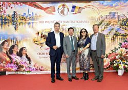 BV  – Trở về mái nhà xưa nơi xứ người: một thời hoa niên và vòng tay cộng đồng thân ái